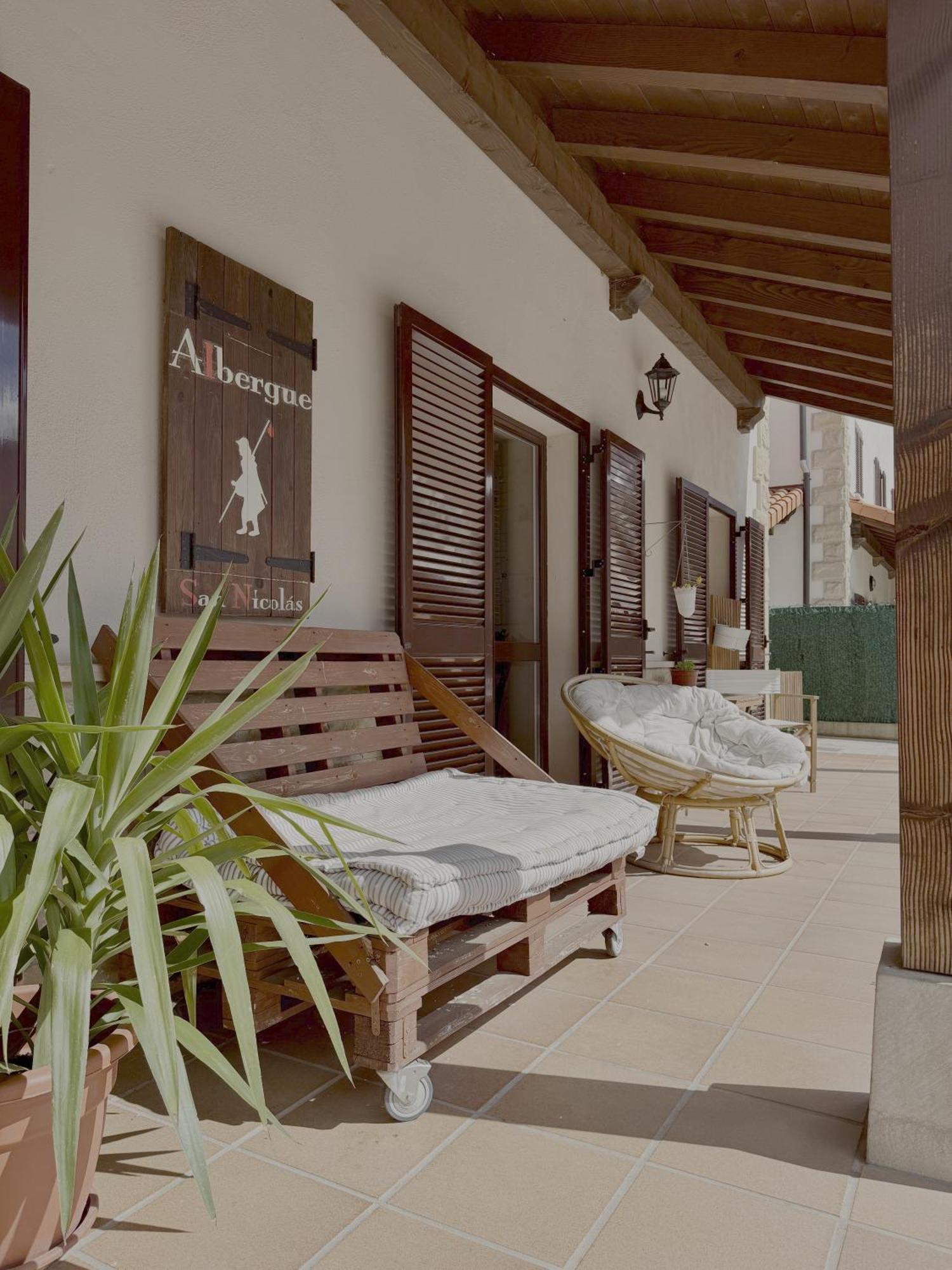 Albergue San Nicolas Larrasoana Exterior photo